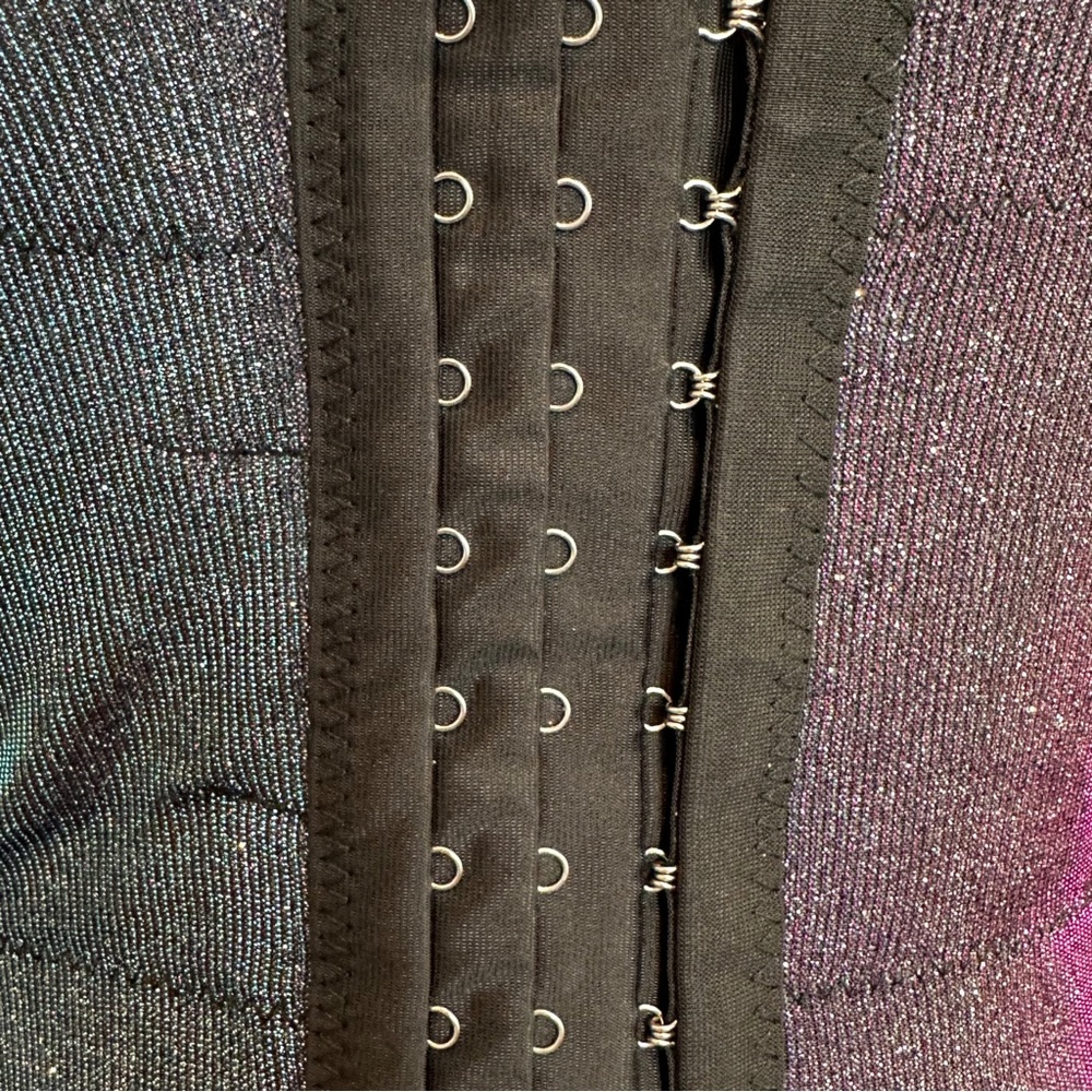 Color-shifting Corset by Wild Child - Picture 11 of 11